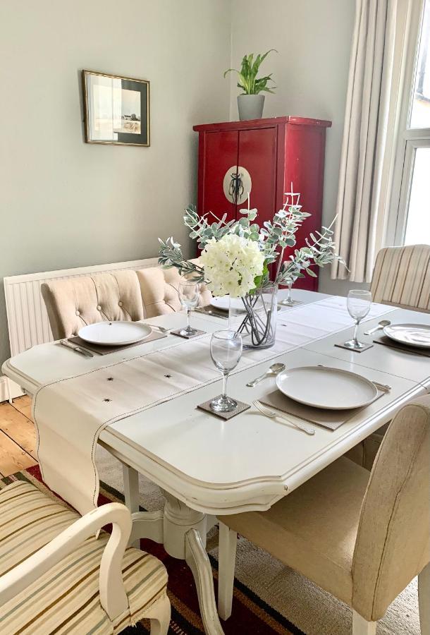 Lovely 3 Bed House In The Heart Of צ'לטנהם מראה חיצוני תמונה