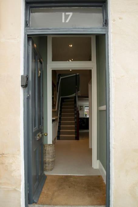 Lovely 3 Bed House In The Heart Of צ'לטנהם מראה חיצוני תמונה